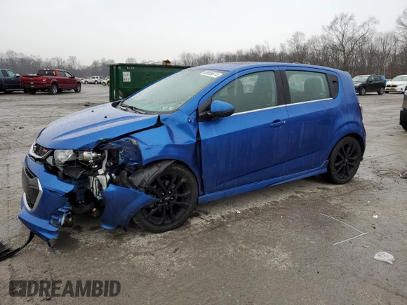 2018 Chevrolet Sonic LT z VIN 1G1JD6SB7J4102103, wystawiony jako Copart lot #85656674 z przebiegiem 29 877 mil mil oraz Szkoda całkowita • Salvage title. Historia ofert i sprzedaży dostępna na DreamBid. Obrazek 1.