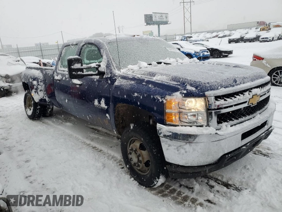 2013 Chevrolet Silverado 3500HD DRW Work Truck with VIN 1GC4KZCG7DF241582, listed as a Copart auction lot 84818504 with 92,754 mi miles and Salvage Title. Bid and sale history available at carsss.com. Image 4.
