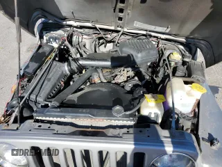 2001 Jeep Wrangler SE with VIN 1J4FA29P71P310653, listed as a Copart auction lot 81682424 with 0 mi miles and Salvage Title. Bid and sale history available at carsss.com. Image 12.