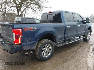 2018 Ford Super Duty F-250 SRW XL with VIN 1FT7W2BT5JEB05993, listed as a IAAI auction lot 41669673 with 130,623 mi miles. Bid and sale history available at carsss.com. Image 4.