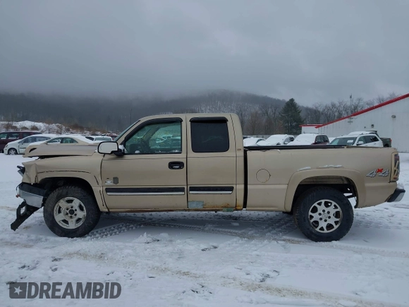 2005 Chevrolet Silverado 1500 with VIN 1GCEK19V75E150685, listed as a IAAI auction lot 41431129 with 254,224 mi miles. Bid and sale history available at carsss.com. Image 14.