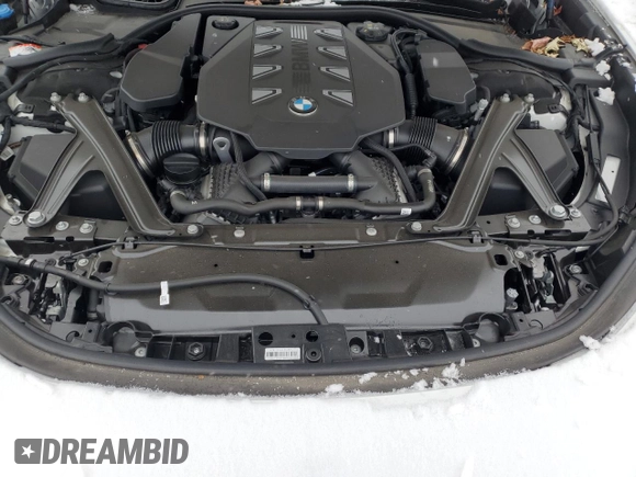 2024 BMW 7 Series 760i xDrive z VIN WBA33EJ02RCR48098, wystawiony jako Copart lot #87464234 z przebiegiem 8 320 mil mil oraz Szkoda całkowita • Salvage title. Historia ofert i sprzedaży dostępna na DreamBid. Obrazek 11.