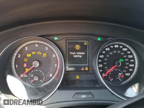 2018 Volkswagen Atlas SE with VIN 1V2KR2CA0JC576975, listed as a Copart auction lot 53897475 with 102,651 mi miles and Salvage title. Bid and sale history available at DreamBid. Image 9.