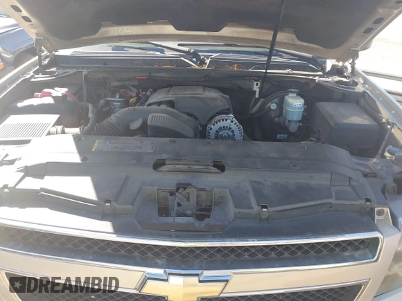 2008 Chevrolet Tahoe 3LT with VIN 1GNFC13038R145292, listed as a IAAI auction lot 42542523 with 220,224 mi miles and . Bid and sale history available at DreamBid. Image 10.