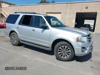 2016 Ford Expedition XLT z VIN 1FMJU1HT5GEF32043, wystawiony jako IAAI lot #42081761 z przebiegiem 152 364 mil mil oraz . Historia ofert i sprzedaży dostępna na DreamBid. Obrazek 1.