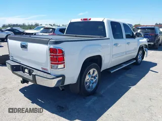 2010 GMC Sierra 1500 SLE z VIN 3GTRCVE04AG138237, wystawiony jako IAAI lot #41860472 z przebiegiem 56 831 mil mil oraz . Historia ofert i sprzedaży dostępna na DreamBid. Obrazek 4.