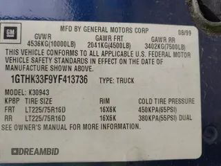 2000 GMC Sierra 3500 z VIN 1GTHK33F9YF413736, wystawiony jako IAAI lot #42197845 z przebiegiem 255 855 mil mil oraz . Historia ofert i sprzedaży dostępna na DreamBid. Obrazek 9.