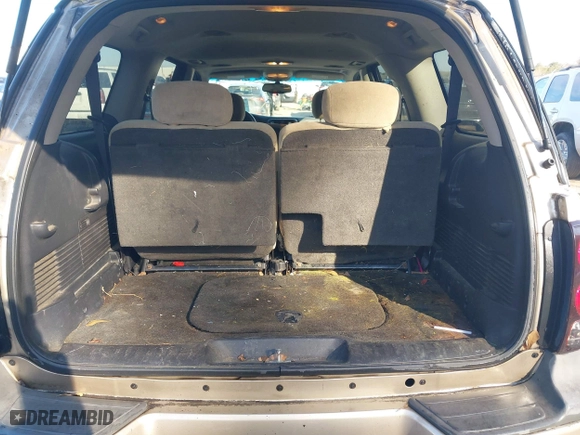 2005 Chevrolet TrailBlazer LS with VIN 1GNES16S356113516, listed as a IAAI auction lot 41395577 with 267,799 mi miles. Bid and sale history available at carsss.com. Image 8.