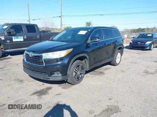 2016 Toyota Highlander LE Plus z VIN 5TDZKRFHXGS135786, wystawiony jako IAAI lot #41567851 z przebiegiem 198 969 mil mil oraz . Historia ofert i sprzedaży dostępna na DreamBid. Obrazek 2.