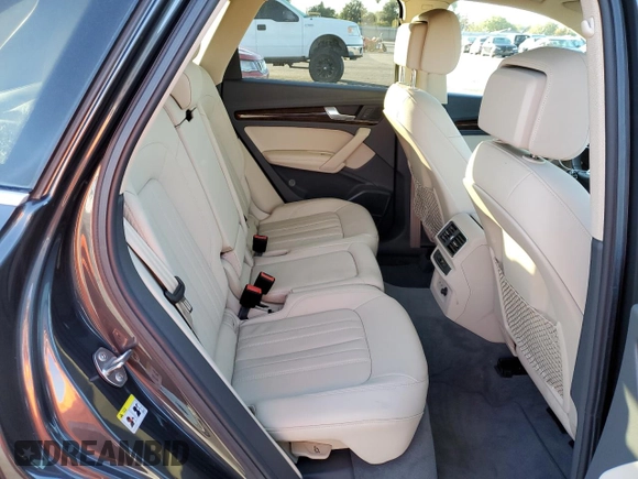 2019 Audi Q5 Premium Plus with VIN WA1BNAFY3K2137464, listed as a Copart auction lot 70024962 with 27,468 mi miles. Bid and sale history available at carsss.com. Image 11.