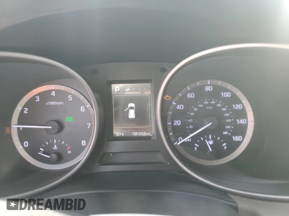 2018 Hyundai Santa Fe 2.4L with VIN 5XYZTDLBXJG571865, listed as a Copart auction lot 62103705 with 190,269 mi miles and Clean title. Bid and sale history available at DreamBid. Image 9.