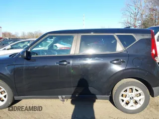 2020 Kia Soul LX with VIN KNDJ23AU4L7061221, listed as a IAAI auction lot 41815005 with 34,207 mi miles. Bid and sale history available at carsss.com. Image 15.