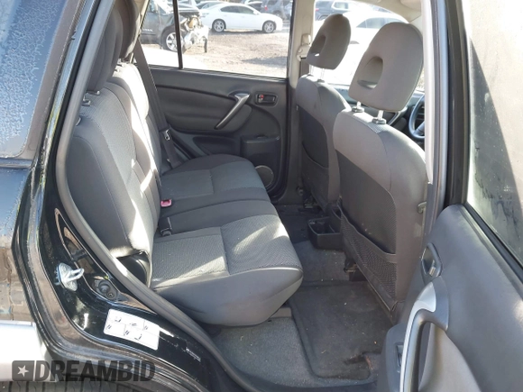 2005 Toyota RAV4 with VIN JTEGD20V250088126, listed as a IAAI auction lot 41601577 with 215,201 mi miles. Bid and sale history available at carsss.com. Image 8.