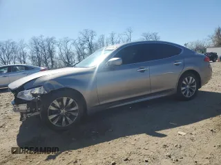 2013 Infiniti M z VIN JN1BY1AP9DM512439, wystawiony jako Copart lot #50368165 z przebiegiem 177 809 mil mil oraz Szkoda całkowita • Salvage title. Historia ofert i sprzedaży dostępna na DreamBid. Obrazek 1.