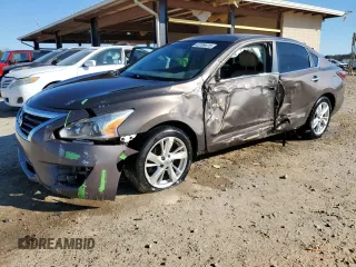2015 Nissan Altima SV z VIN 1N4AL3APXFC131605, wystawiony jako Copart lot #43709415 z przebiegiem 163 795 mil mil oraz Szkoda całkowita • Salvage title. Historia ofert i sprzedaży dostępna na DreamBid. Obrazek 1.