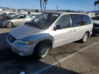 2000 Chrysler Town & Country LXi with VIN 1C4GP54L7YB633543, listed as a Copart auction lot 83826624 with 102,755 mi miles and Salvage Title. Bid and sale history available at carsss.com. Image 1.