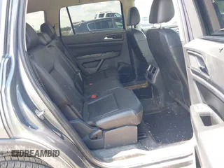 2018 Volkswagen Atlas SE с VIN 1V2CP2CA2JC593755, выставлен на аукционе IAAI как лот 42381332 с пробегом 62 664 миль миль и . История ставок и продаж доступна на DreamBid. Изображение 8.