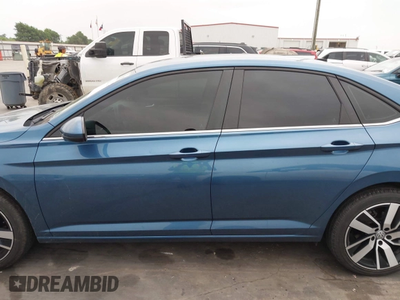2020 Volkswagen Jetta S z VIN 3VWN57BU4LM048390, wystawiony jako IAAI lot #41946185 z przebiegiem 94 140 mil mil oraz . Historia ofert i sprzedaży dostępna na DreamBid. Obrazek 14.