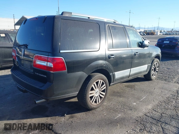 2007 Lincoln Navigator z VIN 5LMFU275X7LJ17484, wystawiony jako IAAI lot #41377997 z przebiegiem 159 418 mil mil oraz . Historia ofert i sprzedaży dostępna na DreamBid. Obrazek 4.