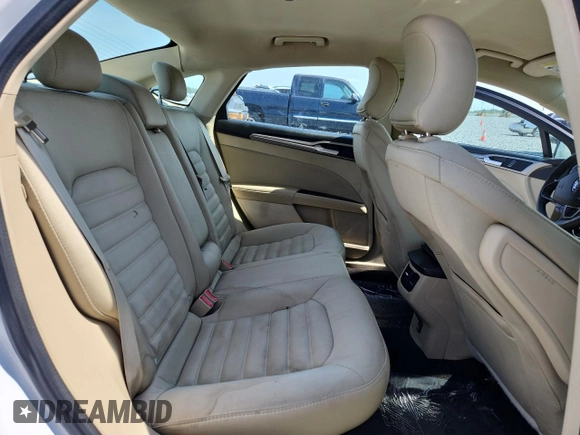 2015 Ford Fusion SE z VIN 1FA6P0H72F5115417, wystawiony jako Copart lot #58768125 z przebiegiem 106 366 mil mil oraz Szkoda całkowita • Salvage title. Historia ofert i sprzedaży dostępna na DreamBid. Obrazek 10.