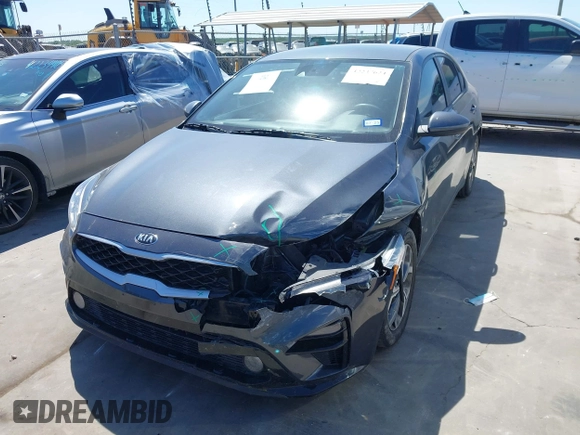 2021 Kia Forte LXS z VIN 3KPF24ADXME356322, wystawiony jako IAAI lot #42237624 z przebiegiem 52 609 mil mil oraz . Historia ofert i sprzedaży dostępna na DreamBid. Obrazek 17.