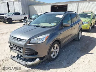 2014 Ford Escape SE with VIN 1FMCU0GXXEUD93750, listed as a IAAI auction lot 41732576 with 160,625 mi miles. Bid and sale history available at carsss.com. Image 2.