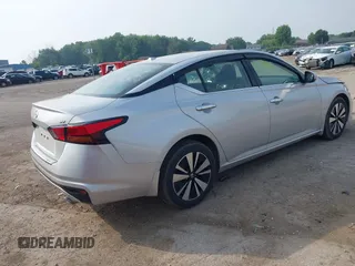 2020 Nissan Altima SV with VIN 1N4BL4DV5LC115294, listed as a IAAI auction lot 42487660 with 122,369 mi miles and . Bid and sale history available at DreamBid. Image 4.
