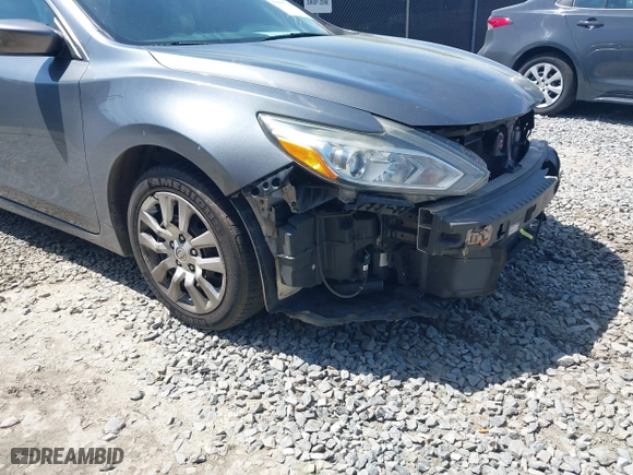 2016 Nissan Altima 2.5 SR with VIN 1N4AL3AP0GC186923, listed as a IAAI auction lot 41897336 with 217,771 mi miles. Bid and sale history available at carsss.com. Image 13.