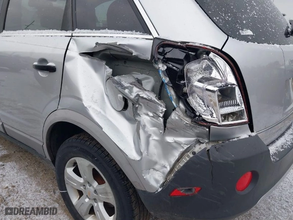2014 Chevrolet Captiva Sport Fleet LS with VIN 3GNAL2EK3ES588047, listed as a IAAI auction lot 41405699 with 127,102 mi miles. Bid and sale history available at carsss.com. Image 6.