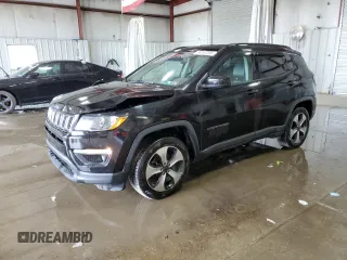 2018 Jeep Compass Latitude z VIN 3C4NJDBB6JT161675, wystawiony jako Copart lot #55267205 z przebiegiem 67 539 mil mil oraz Szkody całkowita. Historia ofert i sprzedaży dostępna na DreamBid. Obrazek 1.