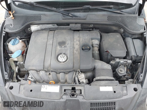 2013 Volkswagen Beetle 2.5L with VIN 3VWJP7AT8DM679548, listed as a IAAI auction lot 41459613 with 135,198 mi miles and . Bid and sale history available at DreamBid. Image 10.