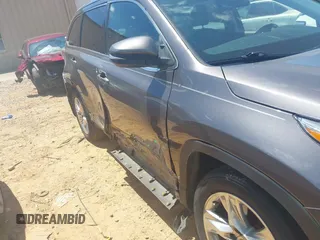 2015 Toyota Highlander Limited with VIN 5TDDKRFH0FS164173, listed as a IAAI auction lot 42323600 with 210,614 mi miles and . Bid and sale history available at DreamBid. Image 6.
