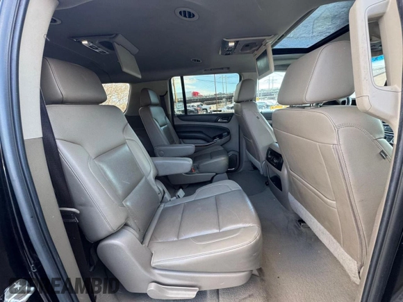 2019 Chevrolet Suburban Premier with VIN 1GNSKJKC3KR183500, listed as a Copart auction lot 45542635 with 253,160 mi miles and Clean Title. Bid and sale history available at DreamBid. Image 6.