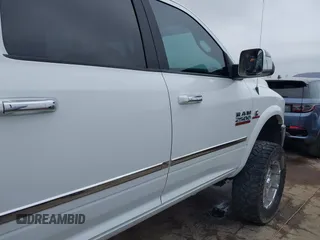 2015 Ram 2500 Laramie с VIN 3C6UR5NL3FG548061, выставлен на аукционе IAAI как лот 42414732 с пробегом 204 608 миль миль и . История ставок и продаж доступна на DreamBid. Изображение 6.