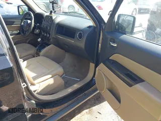 2017 Jeep Patriot Sport with VIN 1C4NJPBA7HD149107, listed as a IAAI auction lot 41465385 with 106,402 mi miles. Bid and sale history available at carsss.com. Image 5.