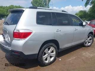 2011 Toyota Highlander Limited with VIN 5TDDK3EH4BS088031, listed as a IAAI auction lot 42515112 with 229,117 mi miles and . Bid and sale history available at DreamBid. Image 4.