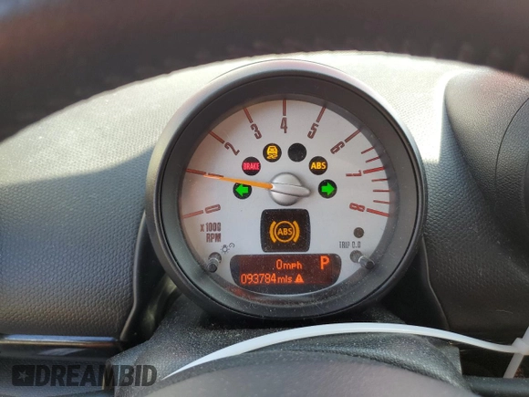 2014 MINI Countryman with VIN WMWZB3C56EWR41819, listed as a Copart auction lot 48149985 with 93,784 mi miles and Salvage Title. Bid and sale history available at DreamBid. Image 9.