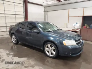 2008 Dodge Avenger SXT z VIN 1B3LC56R08N579174, wystawiony jako IAAI lot #41964299 z przebiegiem 124 540 mil mil oraz . Historia ofert i sprzedaży dostępna na DreamBid. Obrazek 1.