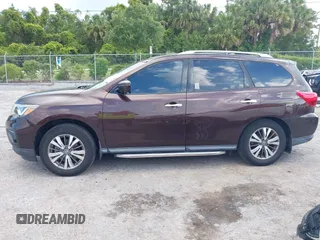 2019 Nissan Pathfinder SL z VIN 5N1DR2MN3KC581063, wystawiony jako IAAI lot #42311710 z przebiegiem 142 252 mil mil oraz . Historia ofert i sprzedaży dostępna na DreamBid. Obrazek 14.