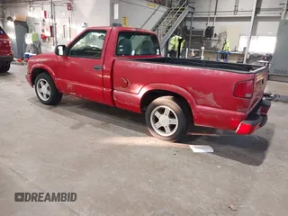 1999 Chevrolet S-10 LS with VIN 1GCCS1449XK163562, listed as a IAAI auction lot 40983215 with 57,489 mi miles. Bid and sale history available at carsss.com. Image 3.