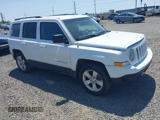 2016 Jeep Patriot High Altitude z VIN 1C4NJRFB6GD610861, wystawiony jako IAAI lot #42413151 z przebiegiem Nie podano mil oraz . Historia ofert i sprzedaży dostępna na DreamBid. Obrazek 1.