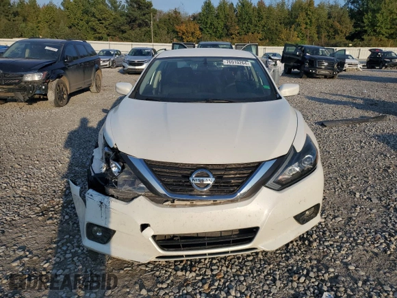 2017 Nissan Altima SR with VIN 1N4AL3AP1HN310624, listed as a Copart auction lot 76910264 with 90,797 mi miles and Salvage Title. Bid and sale history available at DreamBid. Image 5.