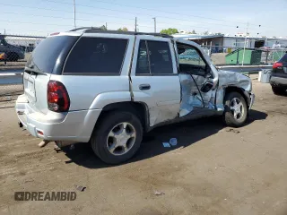 2007 Chevrolet TrailBlazer LS with VIN 1GNDT13S772262485, listed as a Copart auction lot 74128274 with 154,369 mi miles and Non Repairable. Bid and sale history available at carsss.com. Image 3.