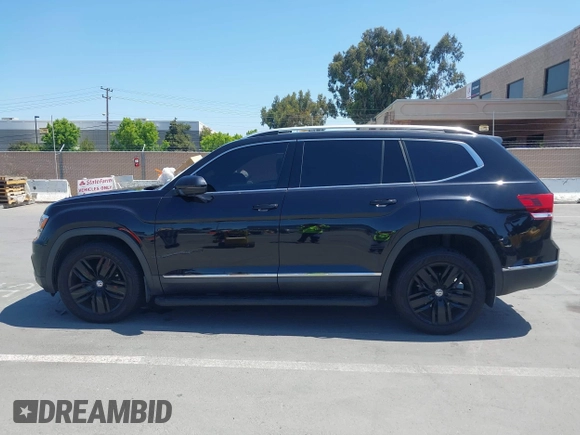 2018 Volkswagen Atlas SEL Premium with VIN 1V2NR2CA2JC567904, listed as a IAAI auction lot 42405371 with 113,662 mi miles and . Bid and sale history available at DreamBid. Image 14.