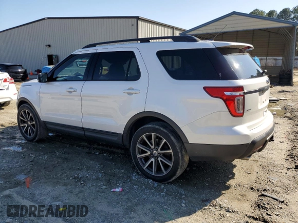 2015 Ford Explorer XLT with VIN 1FM5K8D8XFGB46061, listed as a Copart auction lot 51047835 with 118,885 mi miles and Salvage Title. Bid and sale history available at DreamBid. Image 2.