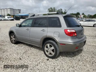2005 Mitsubishi Outlander XLS with VIN JA4LX41F55U038885, listed as a Copart auction lot 69919634 with 226,563 mi miles and Salvage Title. Bid and sale history available at carsss.com. Image 2.