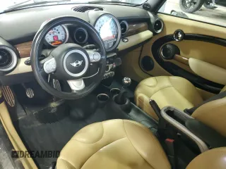 2010 MINI Hardtop S с VIN WMWMF7C55ATX44934, выставлен на аукционе Copart как лот 54049965 с пробегом 66 452 миль миль и Списание • Salvage title. История ставок и продаж доступна на DreamBid. Изображение 8.