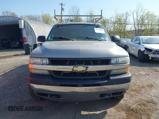 2002 Chevrolet Silverado 2500HD LS with VIN 1GCHK23U12F114290, listed as a IAAI auction lot 42115084 with 132,472 mi miles. Bid and sale history available at carsss.com. Image 12.