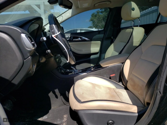 2019 Infiniti QX30 ESSENTIAL with VIN SJKCH5CP8KA009972, listed as a Copart auction lot 61309383 with 76,643 mi miles. Bid and sale history available at carsss.com. Image 7.