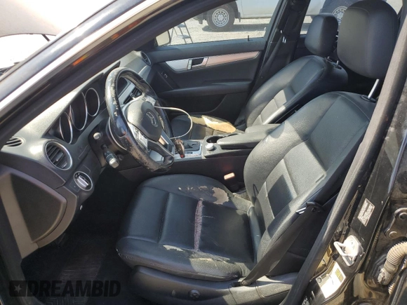 2012 Mercedes-Benz C 250 Sport z VIN WDDGF4HB8CR216307, wystawiony jako Copart lot #62740835 z przebiegiem 1 042 467 mil mil oraz Szkoda całkowita • Salvage title. Historia ofert i sprzedaży dostępna na DreamBid. Obrazek 7.